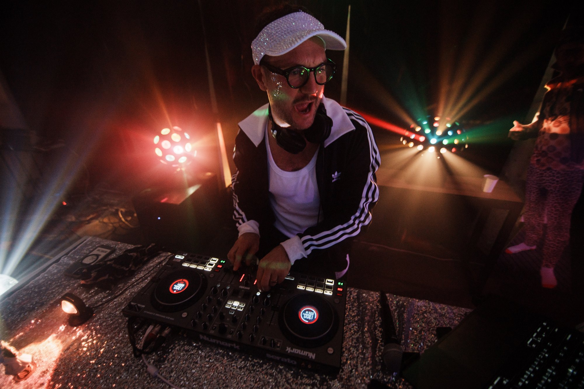 DR LOVE DISCOS book live dj AKL NZ